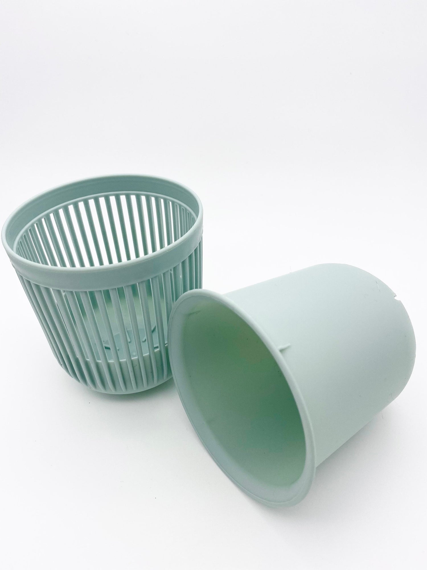 self watering plastic wall planter Self Watering Plastic Hanging Planter - Set of 3 | Hoya Planter